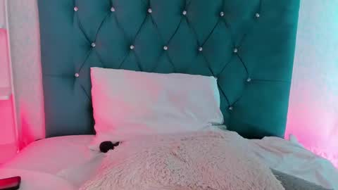 EVARITZ online show from March 8, 10:00 am