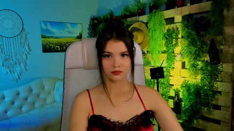 Snapshot of evathopson chatting on October 3, 12:02 pm Eva next stream - - 1600 UTC2000 online show from October 3, 12:02 pm