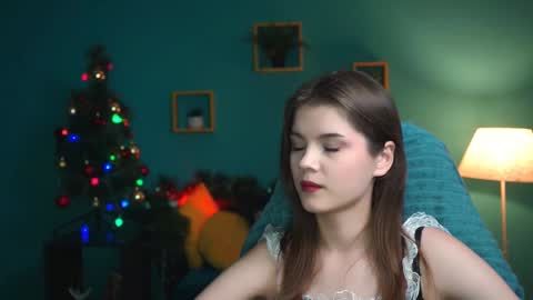 Snapshot of evathopson chatting on December 8, 3:13 pm Eva next stream - - 1600 UTC2000 online show from December 8, 3:13 pm
