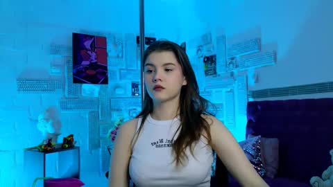 Snapshot of evathopson chatting on March 10, 12:49 pm Eva next stream - - 1600 UTC2000 online show from March 10, 12:49 pm