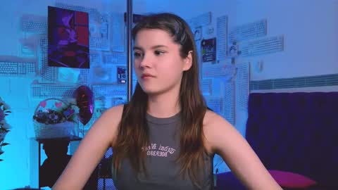Snapshot of evathopson chatting on February 28, 5:04 pm Eva next stream - - 1600 UTC2000 online show from February 28, 5:04 pm