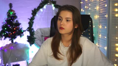 Snapshot of evathopson chatting on December 27, 3:26 pm Eva next stream - - 1600 UTC2000 online show from December 27, 3:26 pm