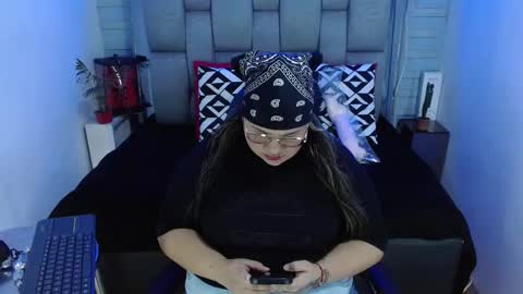 evelin zaens online show from November 10, 6:38 am