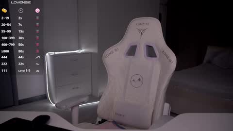 Evelina online show from February 18, 6:08 pm