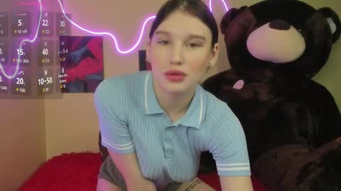 Evelina online show from February 8, 1:43 am
