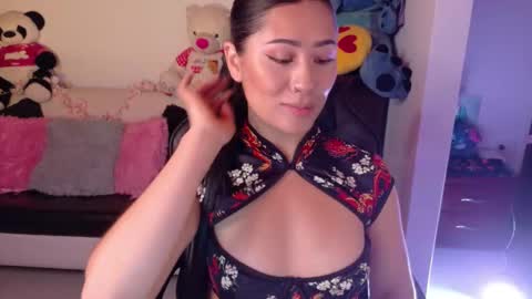 Snapshot of evelyn_ch_ chatting on October 8, 12:33 pm Evelyn online show from October 8, 12:33 pm