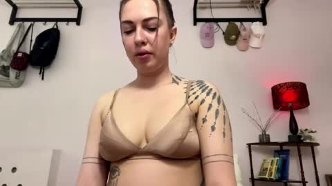 Evelyn Charm online show from May 12, 3:43 pm