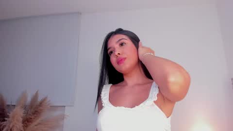 Evelyn online show from January 23, 3:05 am