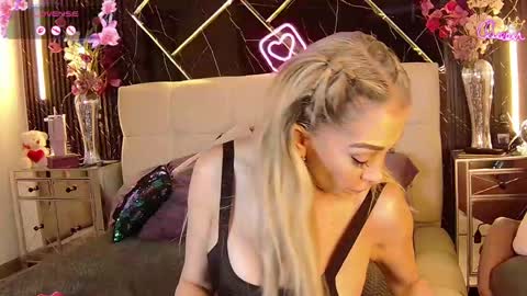 EvelynaGrey online show from May 22, 7:37 am
