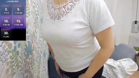 Evelyn online show from December 23, 5:24 am