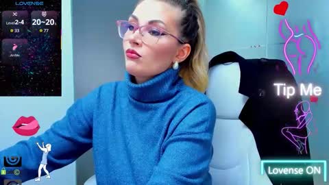 evelyne_rose online show from October 18, 7:34 am