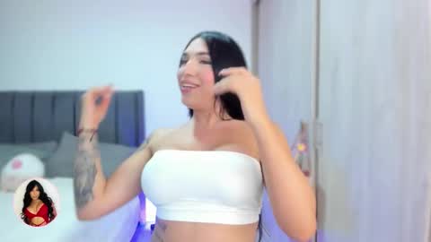 Snapshot of evelynfit chatting on October 4, 1:03 am EVELYN instagram valeriafit 0NLYFANS private valeria TWITT evelynvaleria30 online show from October 4, 1:03 am