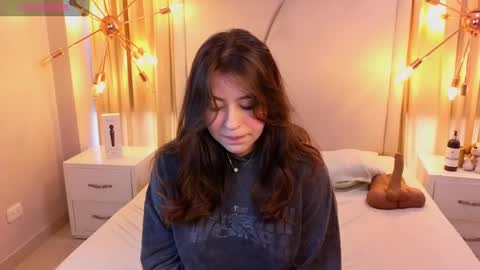EvelynRosess online show from February 9, 8:13 pm