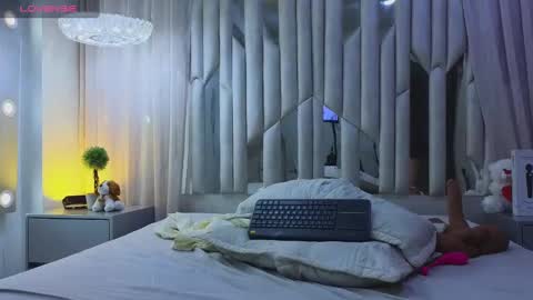 EvelynRosess online show from February 20, 2:29 am