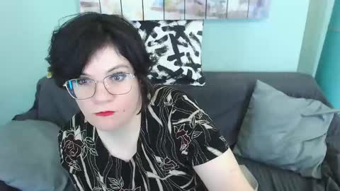 Everly online show from March 7, 2:12 pm