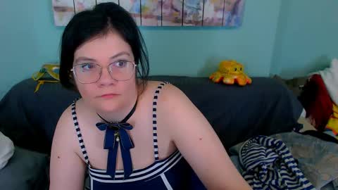 Everly online show from April 18, 8:27 am