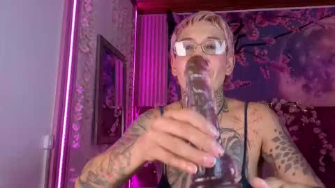 everlyn_sexx online show from March 11, 10:46 pm