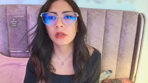 Evette online show from March 30, 9:48 pm