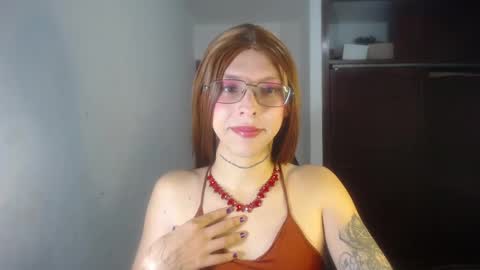 Snapshot of evi_kitty chatting on October 9, 1:05 pm Evi online show from October 9, 1:05 pm