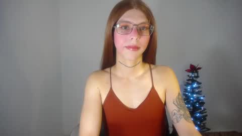 Snapshot of evi_kitty chatting on December 30, 5:02 pm Evi online show from December 30, 5:02 pm