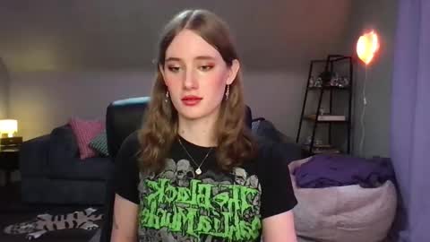 Evie3 online show from February 25, 12:36 am