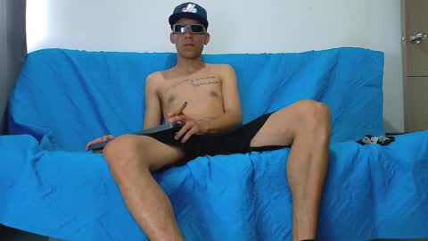 evil_boss1 online show from May 28, 9:24 pm