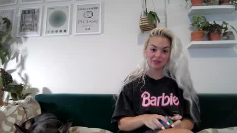 Snapshot of evillers1 chatting on February 22, 12:16 am Badblondebunny online show from February 22, 12:16 am