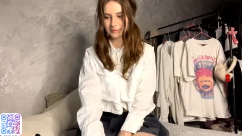 evva_avve_ online show from November 20, 11:57 pm