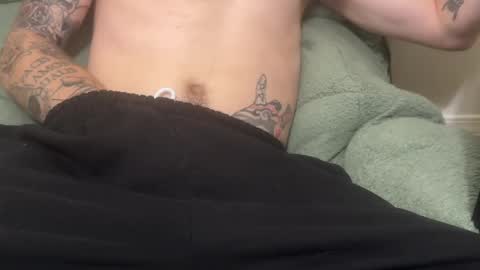 evynnreyn online show from April 15, 8:20 pm