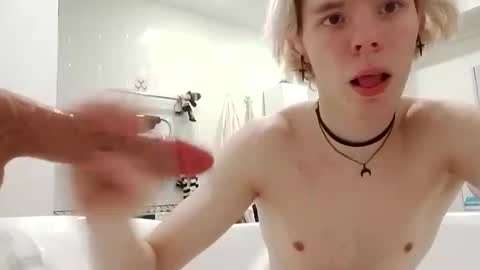 Essa online show from April 10, 6:30 am