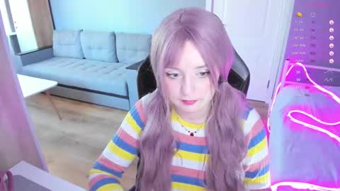 Snapshot of exhoneyangel chatting on October 1, 12:04 pm Amy online show from October 1, 12:04 pm