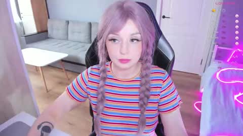 Snapshot of exhoneyangel chatting on October 16, 10:37 am Amy online show from October 16, 10:37 am