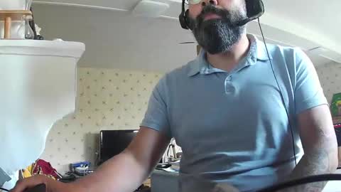 Snapshot of exibdevil chatting on December 7, 3:14 pm Gio online show from December 7, 3:14 pm