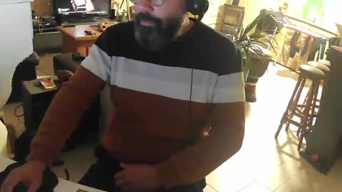 Snapshot of exibdevil chatting on December 2, 9:12 pm Gio online show from December 2, 9:12 pm