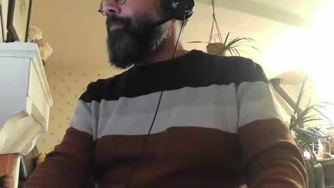 Snapshot of exibdevil chatting on December 1, 4:32 pm Gio online show from December 1, 4:32 pm