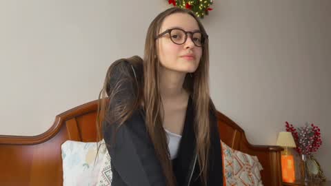 Anna online show from December 11, 11:08 am