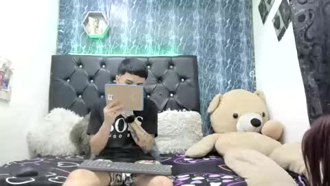 exotichot_couple online show from December 14, 10:38 pm