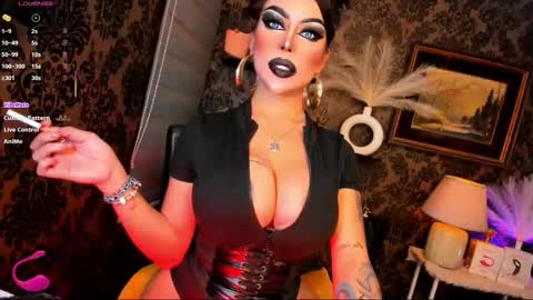 Snapshot of exoticmaria chatting on October 6, 3:24 am MARIA online show from October 6, 3:24 am