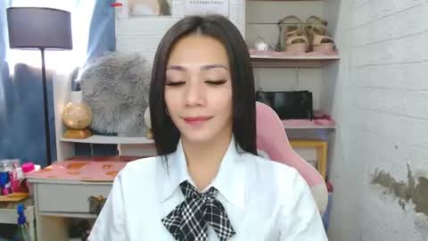 exotictssavie online show from June 29, 2:08 am