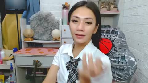 exotictssavie online show from July 6, 4:31 pm