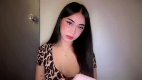 chloee online show from February 18, 4:18 pm