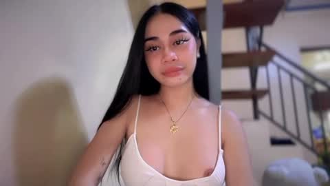 chloee online show from February 11, 8:40 am