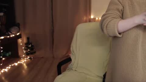 Crystal online show from February 17, 12:10 am