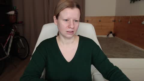 Crystal online show from December 3, 2:22 pm