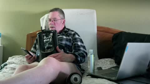 Eyeswideshut63 online show from December 20, 7:50 pm