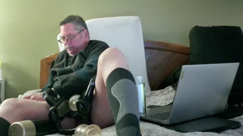 Eyeswideshut63 online show from December 19, 11:46 pm