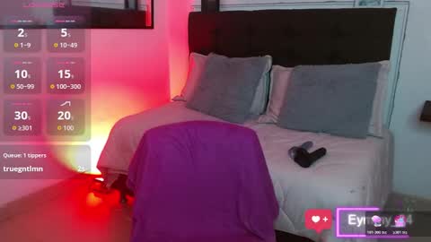 eymmy_24 online show from October 24, 4:35 am