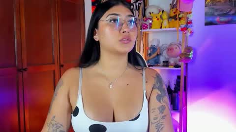 Emily online show from January 13, 7:32 pm