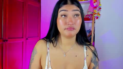 Snapshot of eymy_hadid_ chatting on October 10, 2:56 pm Emily online show from October 10, 2:56 pm