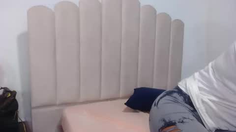 eymytastty online show from November 13, 8:44 pm